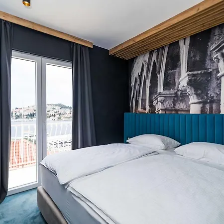 Lejlighed Tayra - Modern With Balcony Br2