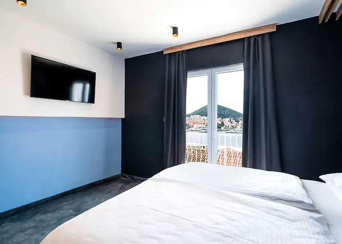 Tayra - Modern With Balcony Br2 Daire Dubrovnik
